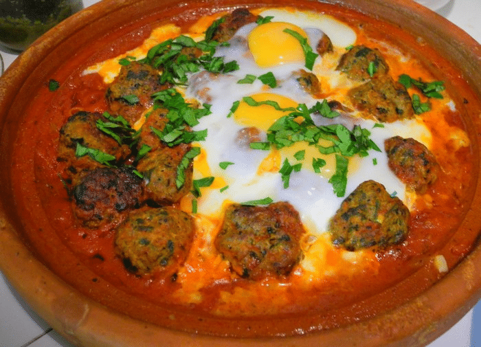 Tajine de Kefta à L’Oeuf (Recette Marocaine)