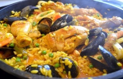 Paella Rapide au Poulet et Fruits de Mer