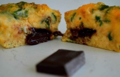 Omelette Soufflée au Persil et Chocolat