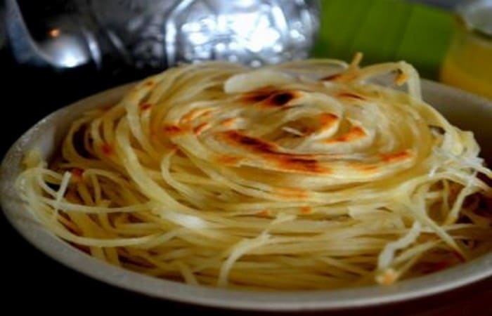 Rziza (Crêpes en Spaghetti)