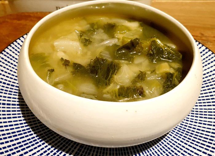 Soupe Détox aux Choux : Perdre Jusqu’à 7 Kilos en 3 Jours